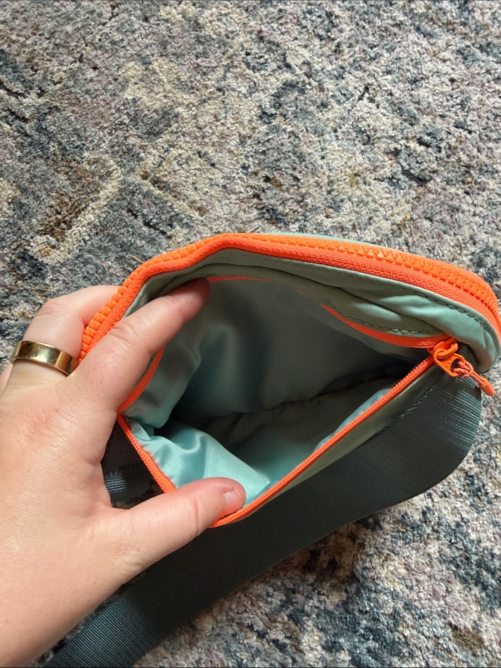 Lululemon Everywhere Belt Bag Tidal Teal Green ATGN/TIDT OG Original - Picture 5 of 6